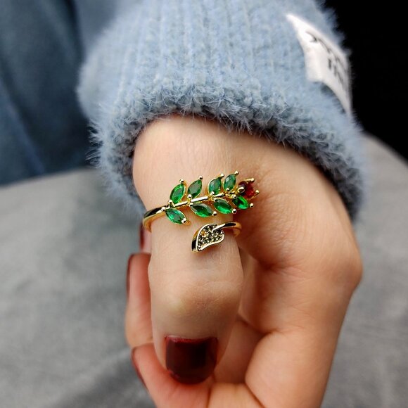 Petals and Leaves Gold Plated Ring - Picture 4 of 4